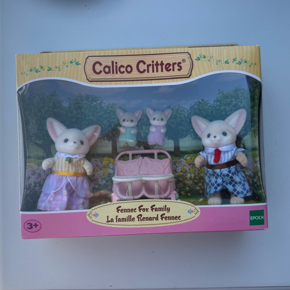 Calico Critters Fennec Fox Family Playset - White and Pink